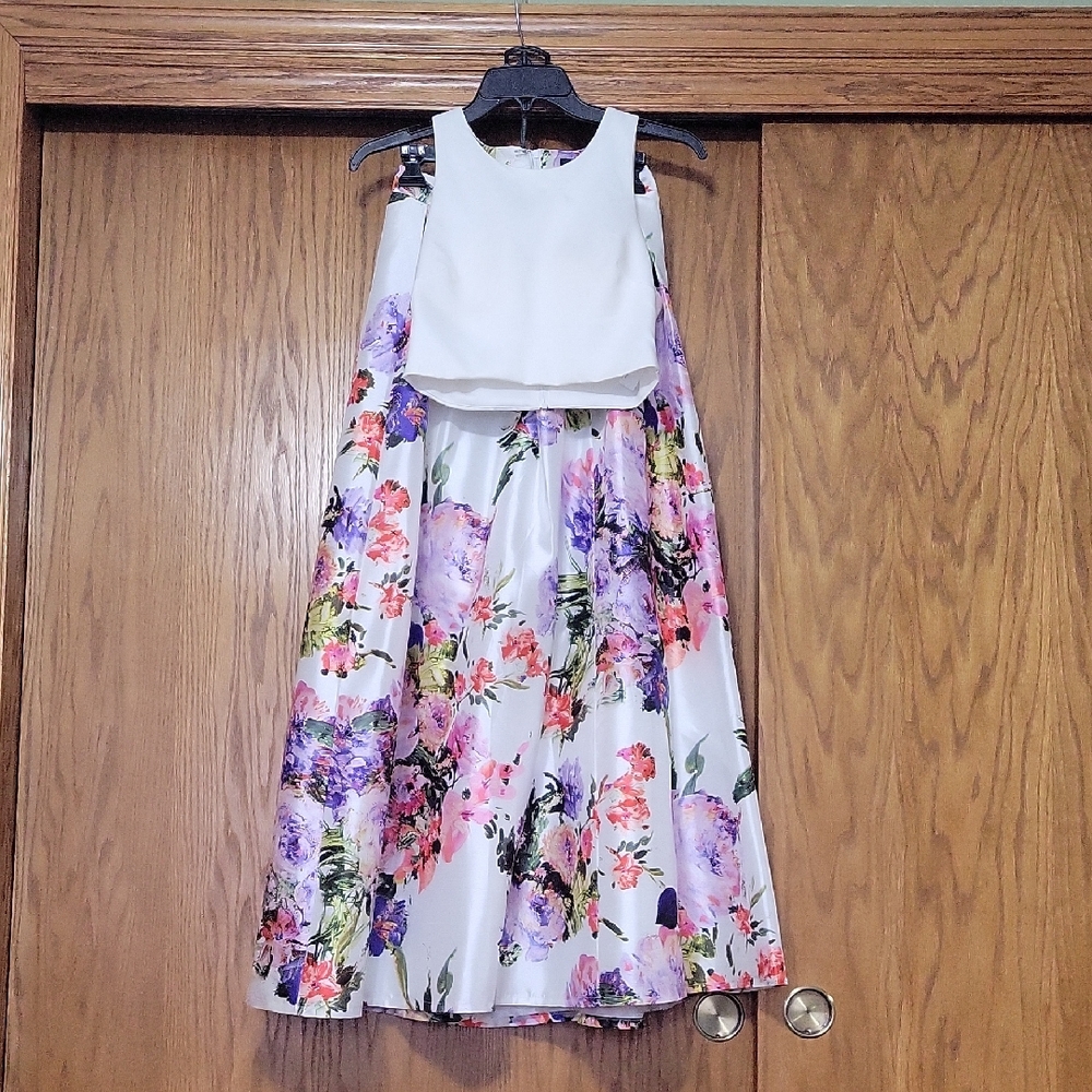 Two piece, floral prom dress